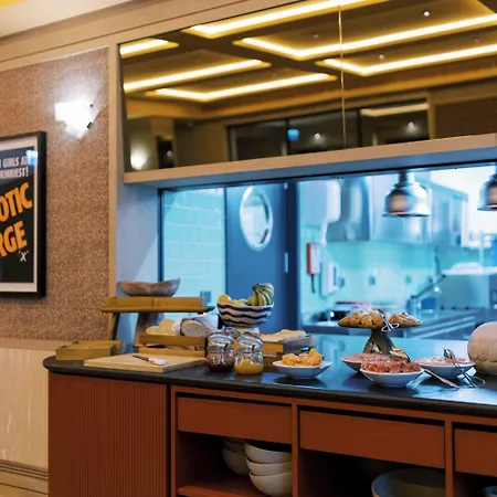 The Editory Boulevard Aliados - Preferred ホテル 5*